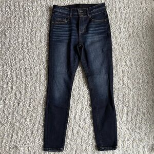 Buckle Black Dark Blue Skinny Jeans